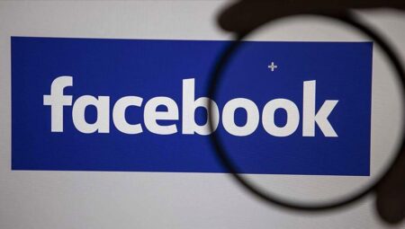 Facebook komplo teorileri hareketi ve göçmen aksisi siteye yönelik Önlem aldı